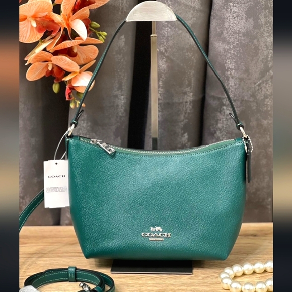 NWT Coach CW390 Zip Top Shoulder Bag In Crossgrain Leather Silver